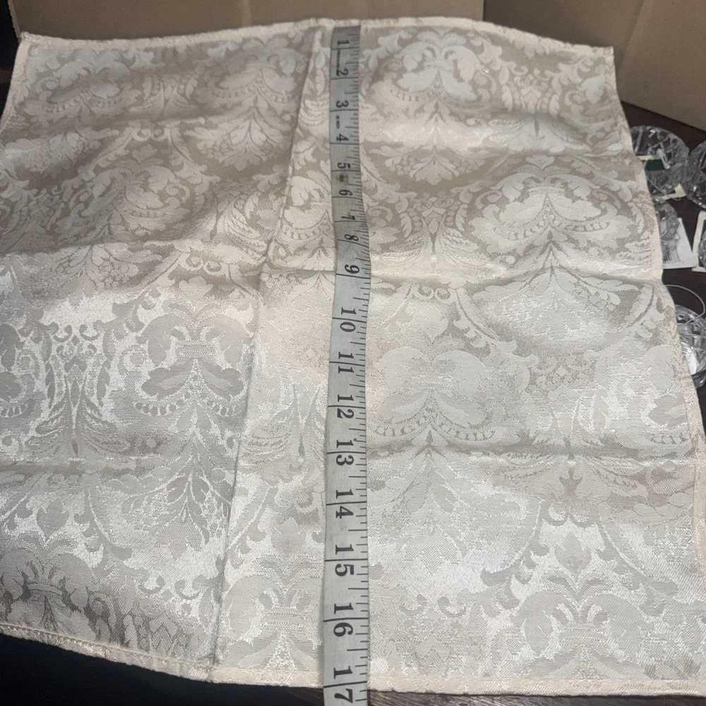 VINTAGE‎ JC PENNY New Buckingham NAPKINS Ivory. SET OF 12 W Holder Rings